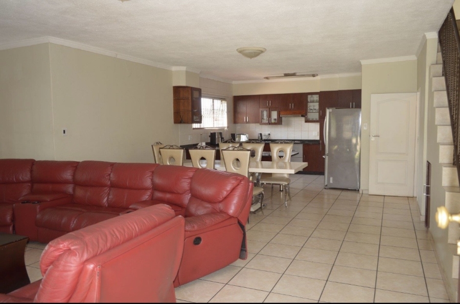 5 Bedroom Property for Sale in Doringkruin North West
